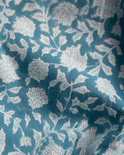 Table & Tablecloth Combo | Blue Floral - The House Upstairs